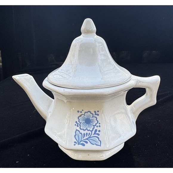 Avon Kitchen Vintage 97 Avon China Teapot Candle Holder White Blue